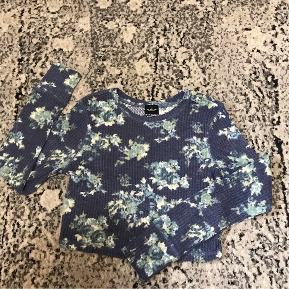 Urban outfitters Out From Under Blue Floral Long Sleeve Waffle Knit Crop… - Picture 6 of 10